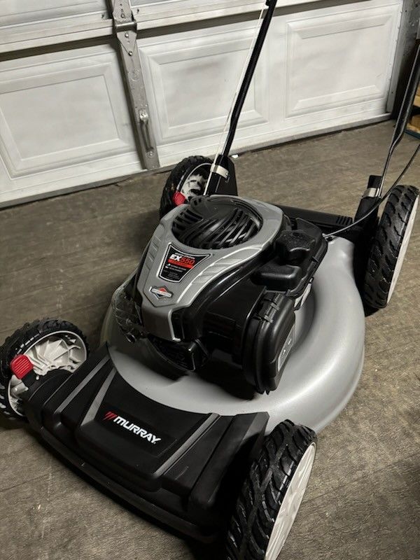 Murray 21 in. 140 cc Briggs and Stratton Walk Behind Gas Push Lawn Mower