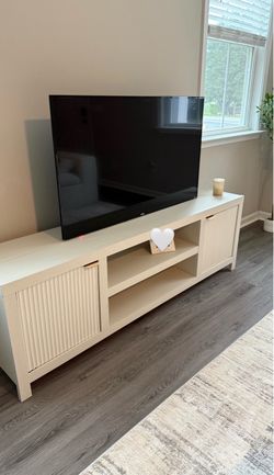White Tv Stand