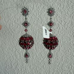 Women’s red lantern shaped dangle Earrings