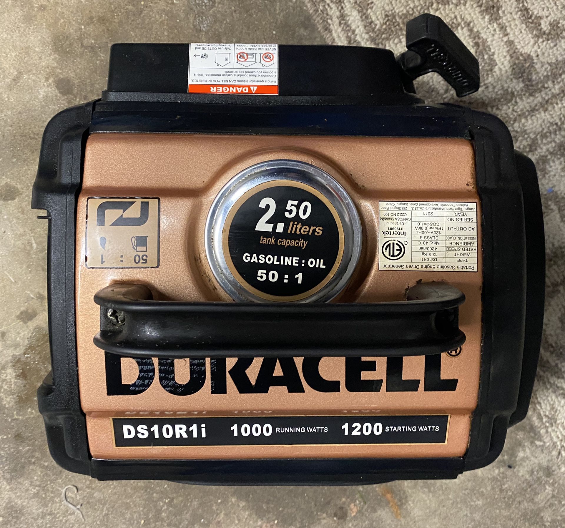 non-working Duracell DS10R1i 1000 watt Gas Powered Portable Inverter generator