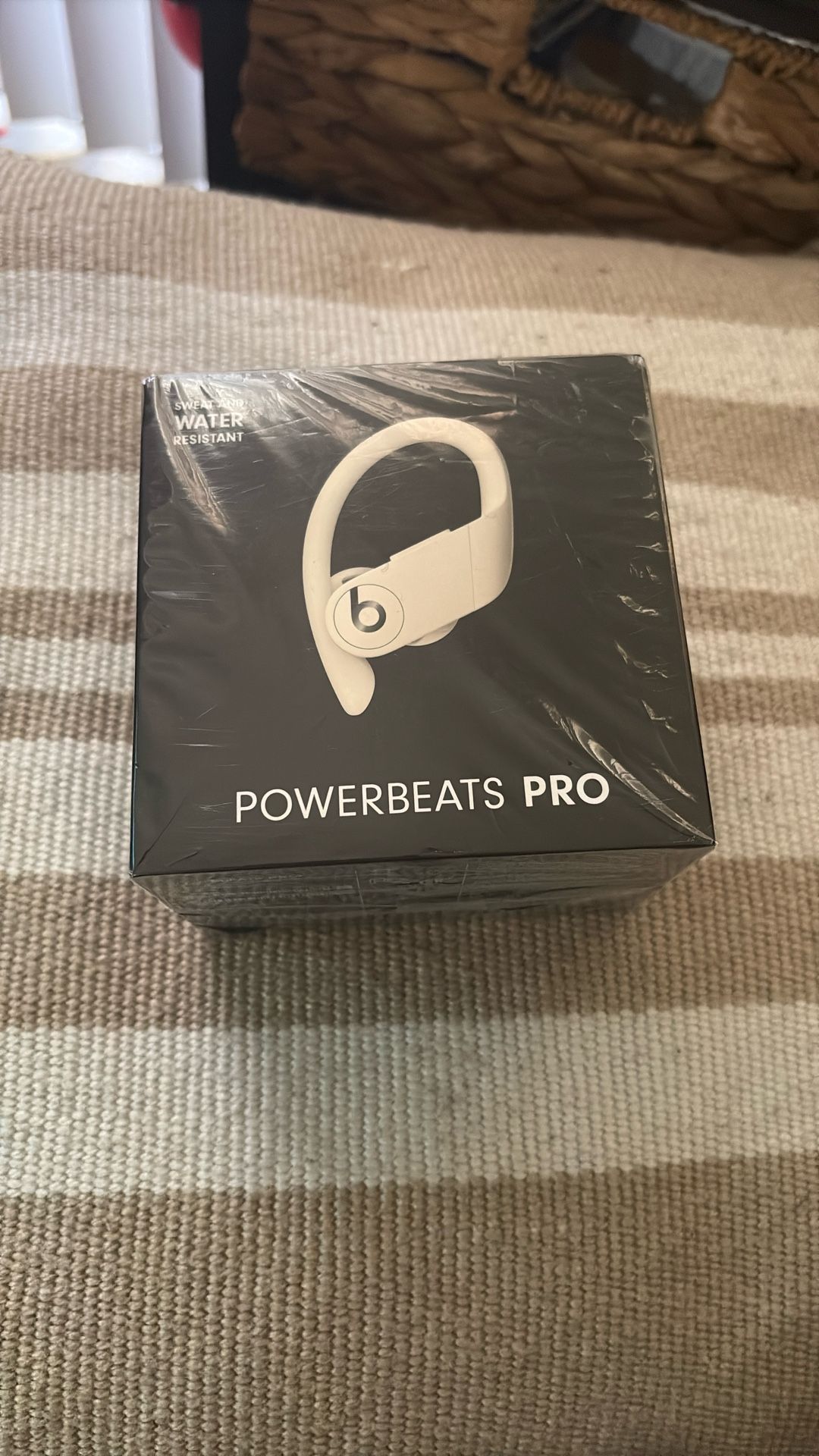Powerbeats Pro White