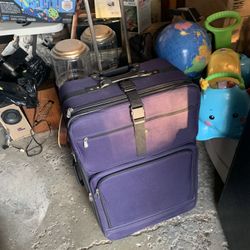 Large Suitcase!! $15!!