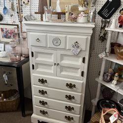 White 5 Drawer Dresser w/ Cabinet