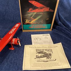 NEW Vintage 1993 Wings of Texaco 1929 Lockheed Air Express Die Cast Metal Coin Bank Airplane