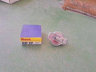 NEW Vintage Stant SP-17 Lev-R-Vent Safety Pressure Radiator Cap Made in USA