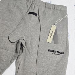 Essentials Sweatpants.