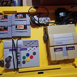 Super Nintendo Entertainment System/SNES W/ CONTROLLER/SUPER ADVANTAGE FIGHT PAD AND GAMES!!!!