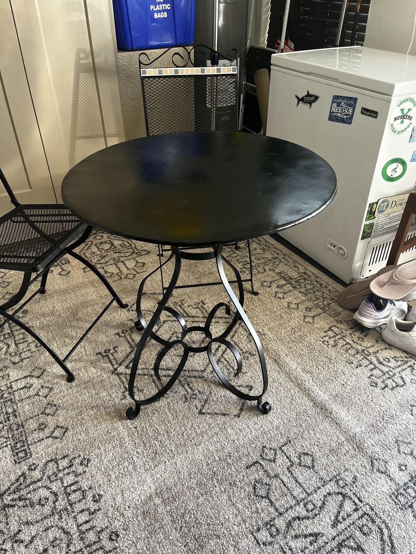 Bistro Set With 2 Chairs