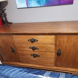 Dresser