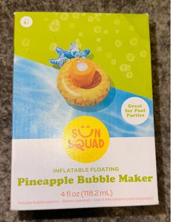 New inflatable, floating, pineapple bubble maker