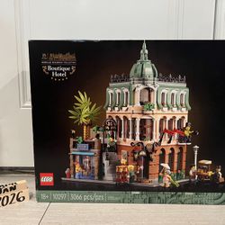 10297 LEGO Boutique Hotel
