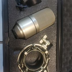 MXL 990. Condenser Microphone