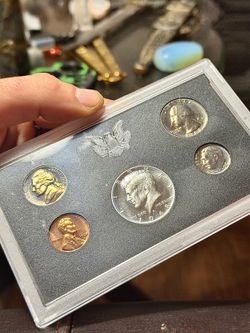 Awesome 😎!! 1968-S US Mint 5-Coin Proof Set (40% Silver Kennedy Half) !