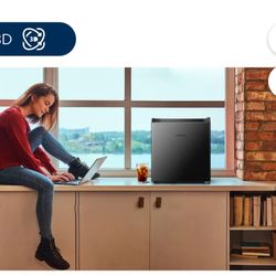 Hisense 1.6 Cu. ft. Single Door Mini Fridge, Black