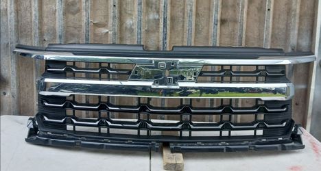 2022-2026 Chevy Silverado Front Grille OEM