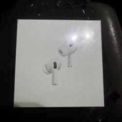 Se vende audífono nuevo en su caja sin de tapa. Yo pido 140$ por ellos pero se puede negociar  