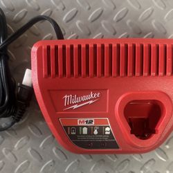 Milwaukee M12 Battery Charger