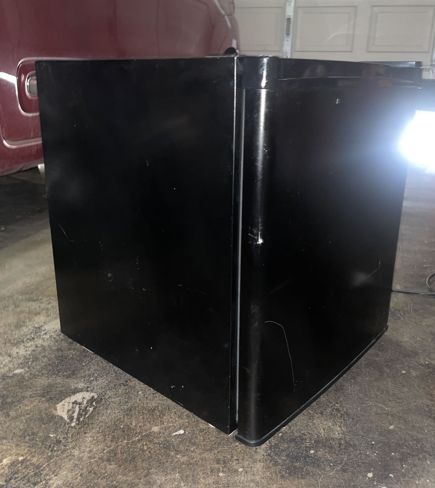 Hisense Mini Fridge