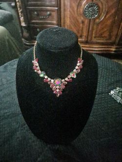 Rhinestone eradescent antique.
 Nineteen fifties necklace