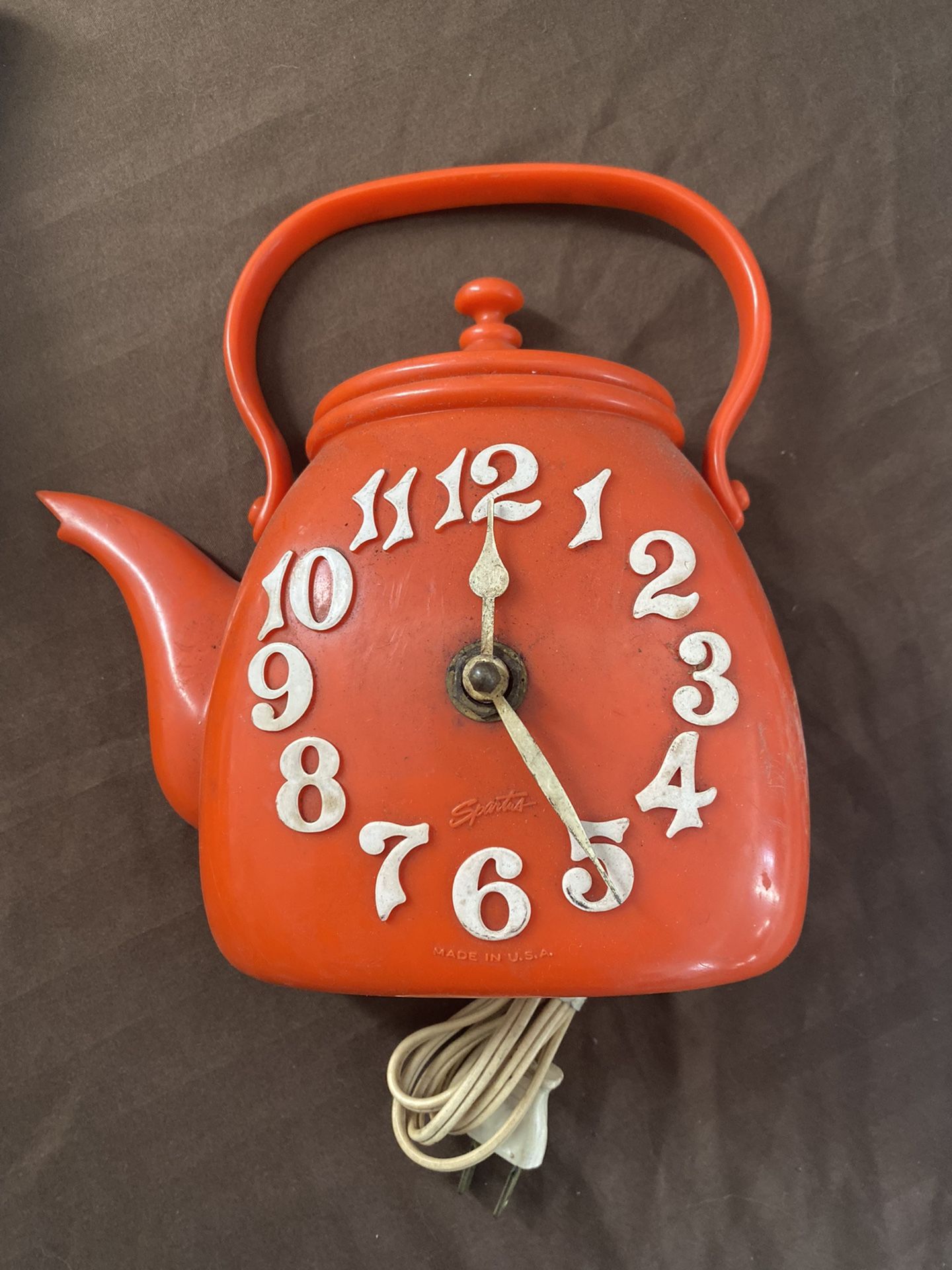 Vintage Spartus Tea Kettle Clock 