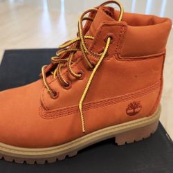 New Kids TIMBERLAND SIZE 13C NEVER WORN