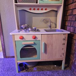 Toy Kitchen 