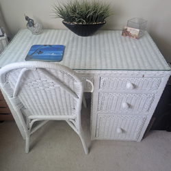 White wicker desk with chair