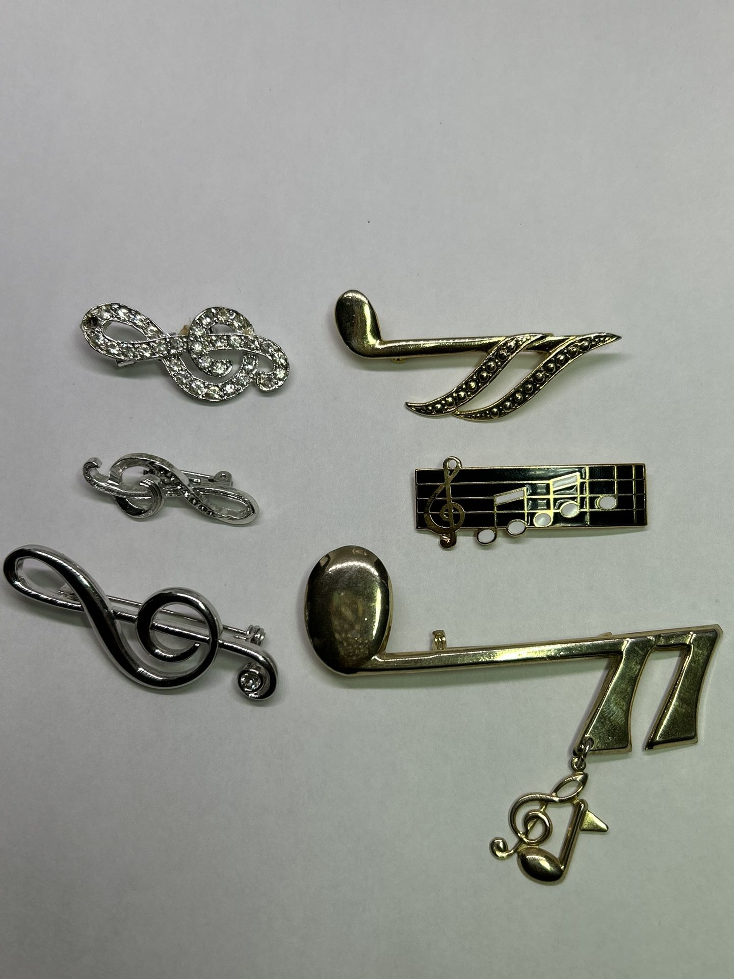 BEAUTIFUL JEWELRY MUSIC BROOCH LOTS FOR ELIZABETH