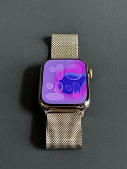 Apple Watch Series 7 45mm Gold Stainless Steel + Gold Milanese Loop