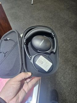 Bose Quiet Comfort 45 Noise Cancelling Headphones. ASK FOR RYAN. #4(contact info removed)301-03