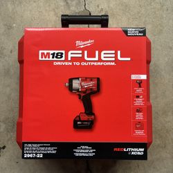 Milwaukee M18 FUEL 18V High-Torque 1/2 in. Impact Wrench