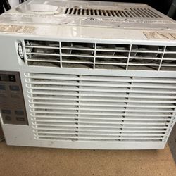 Window Air Conditioner 6000 BTU GE