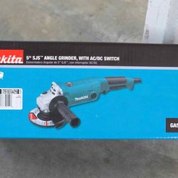Grinder Makita 5”  10.5amp  Model GA5020