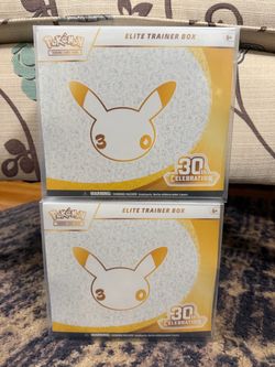 Pokemon 30th Celebration ETB