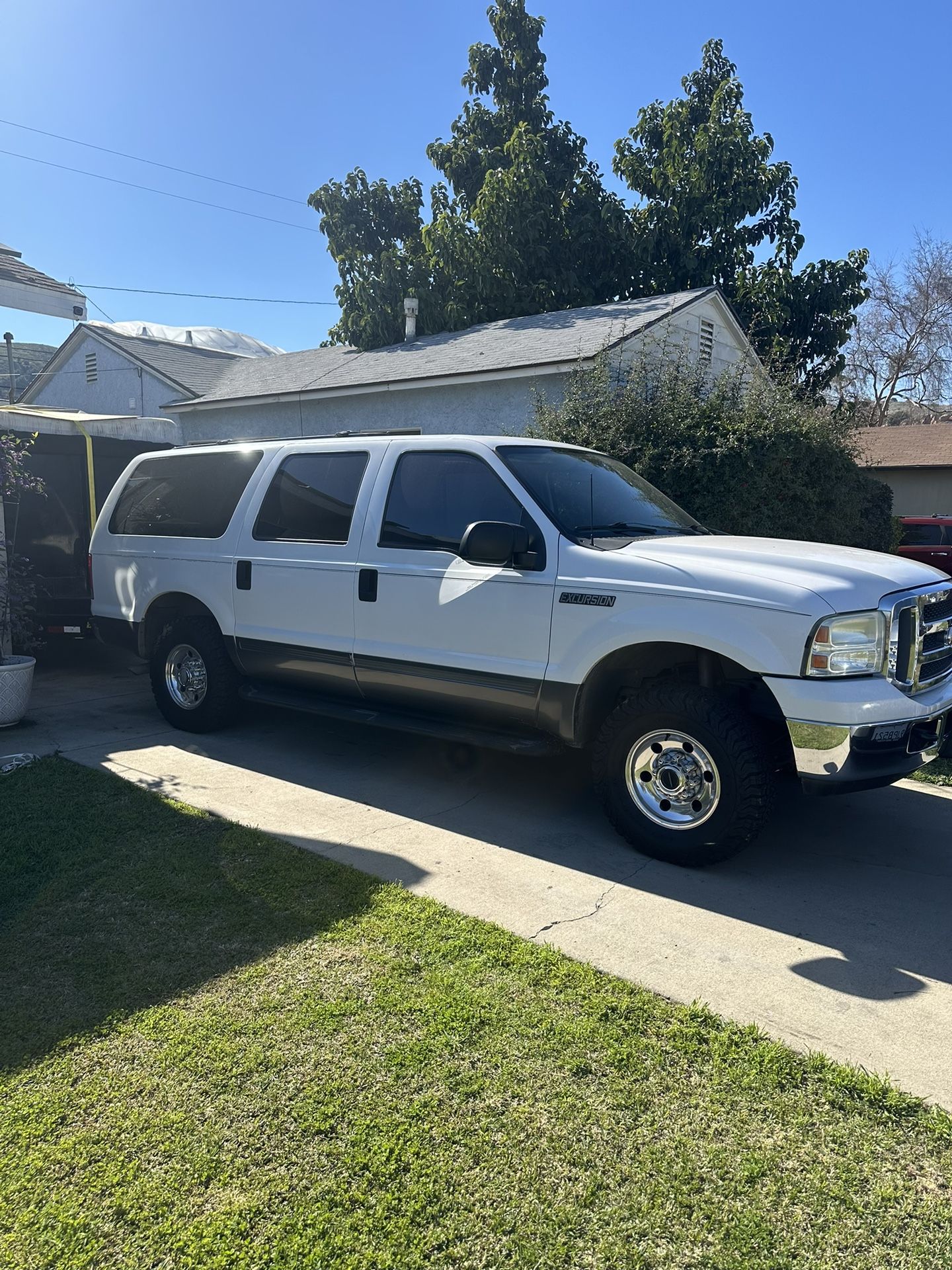 2005 Ford Excursion for Sale in Phillips Ranch, CA - OfferUp