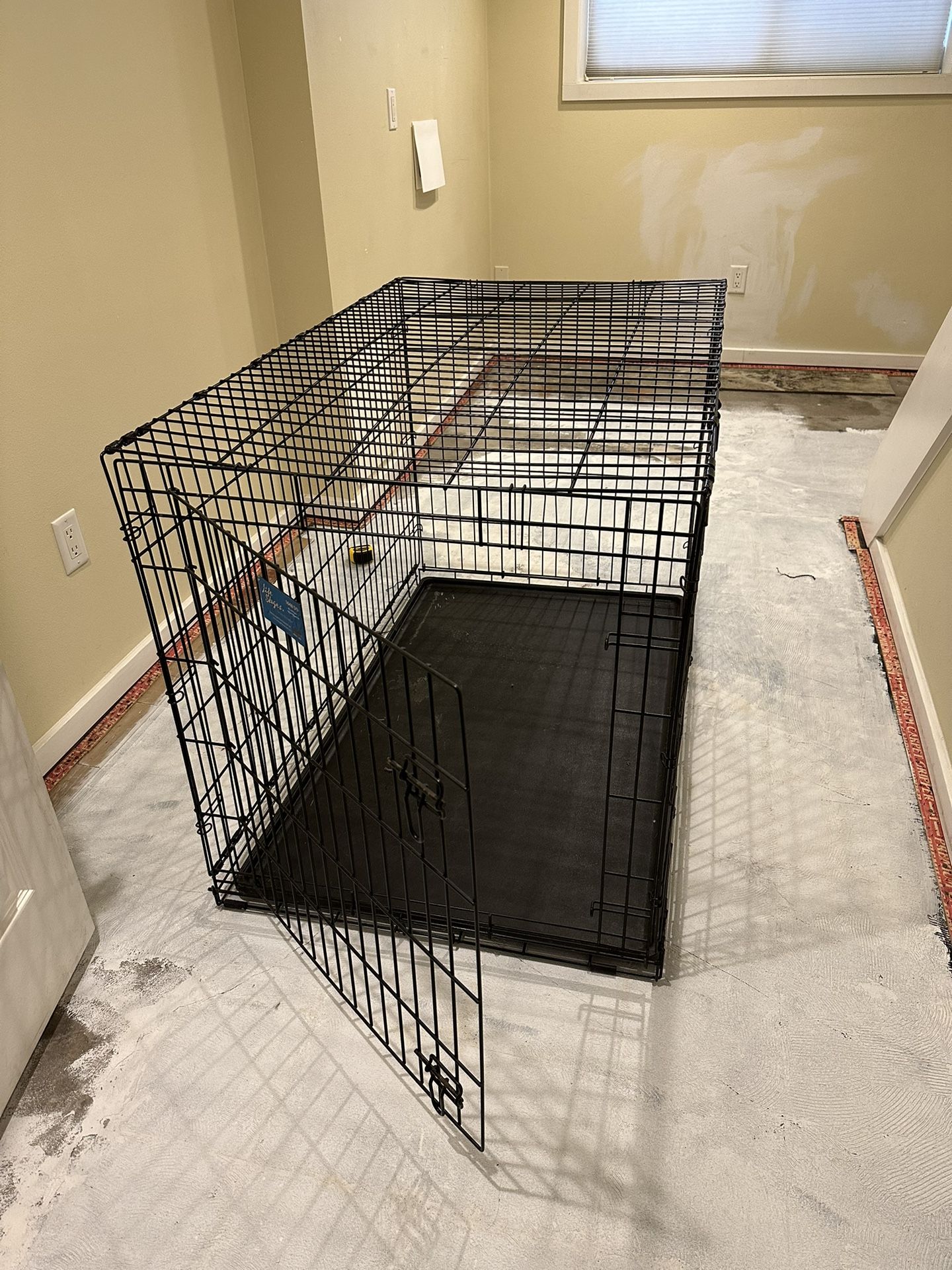 PENDING PICKUP - XL Dog Crate - 32.5H x 48Ly