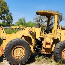 Payloader Hyundai 840. $8,500 OBO