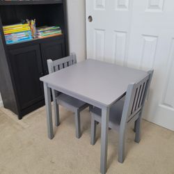Kids Study Table with 2 chairs