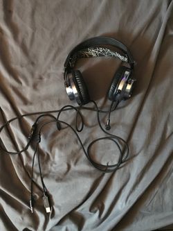 Gaming headphones