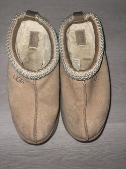 UGG Slippers Size 9