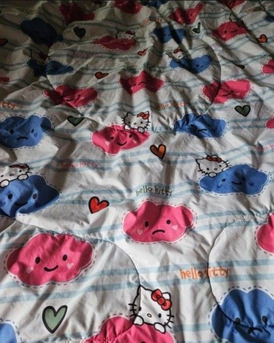 Hello Kitty Bedding Set Twin