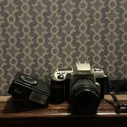 Nikon N-60 Camera kit 