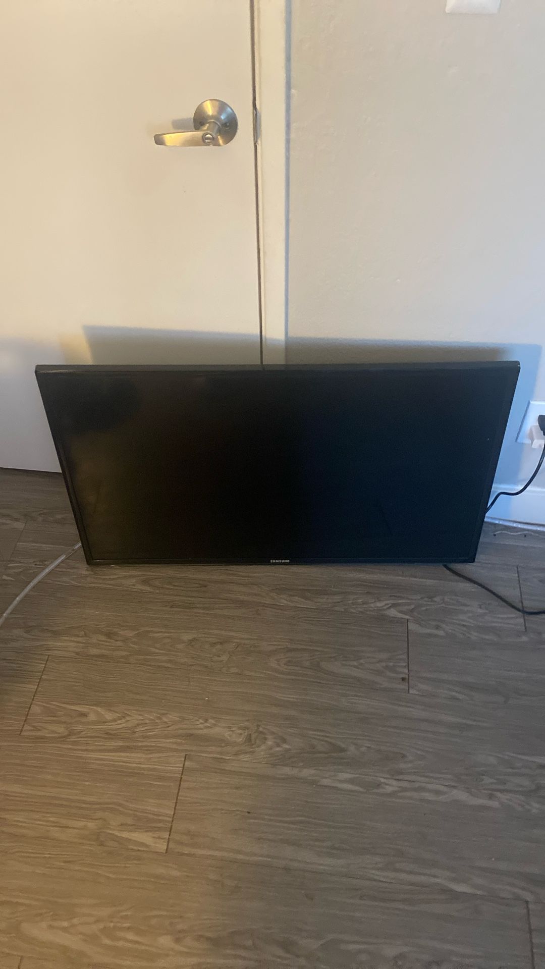 43” Samsung Tv