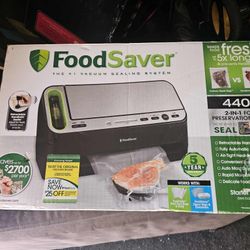 FoodSaver V4400 2 in 1 Vacuum Sealer Machine