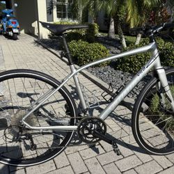 Specialized Vita Elite Fitness Hybrid Bike 