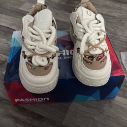 Brand New Wonens Teddy Bear Shoes 