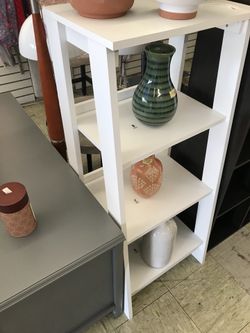 Room essentials 3 shelf trestle best sale bookcase