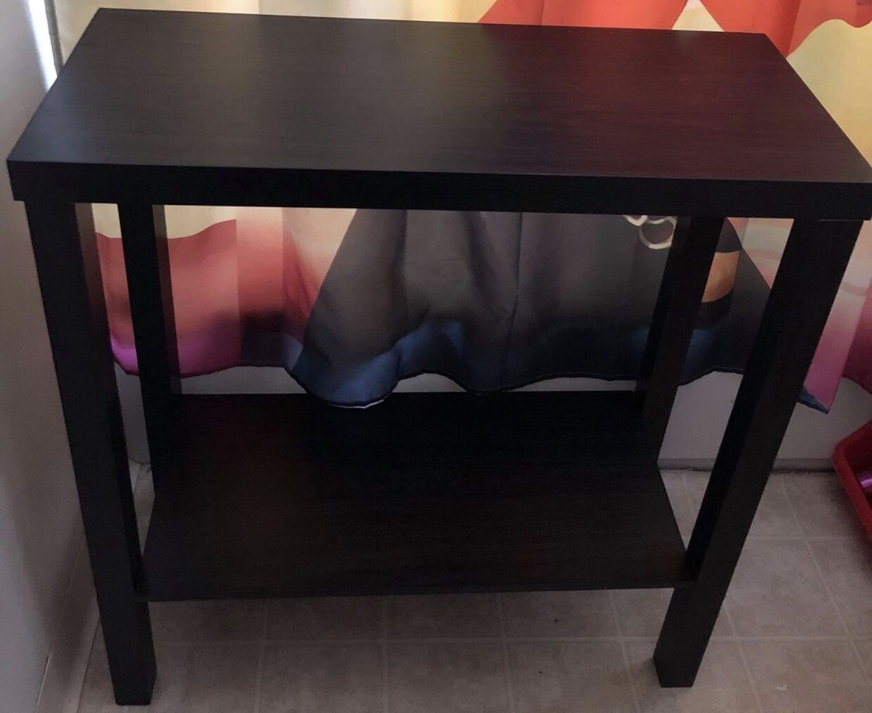 Small entry table