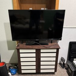 40” TV + TV Table