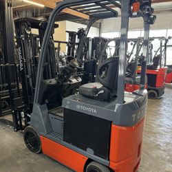 2022 Toyota 8FBCU15 Forklift 